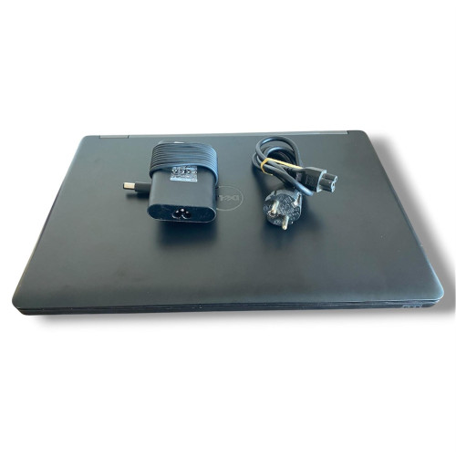 Dell Latitude E5550 Notebook İ5 - 5300U işlemcili 8 GB Ram, 120 SSD